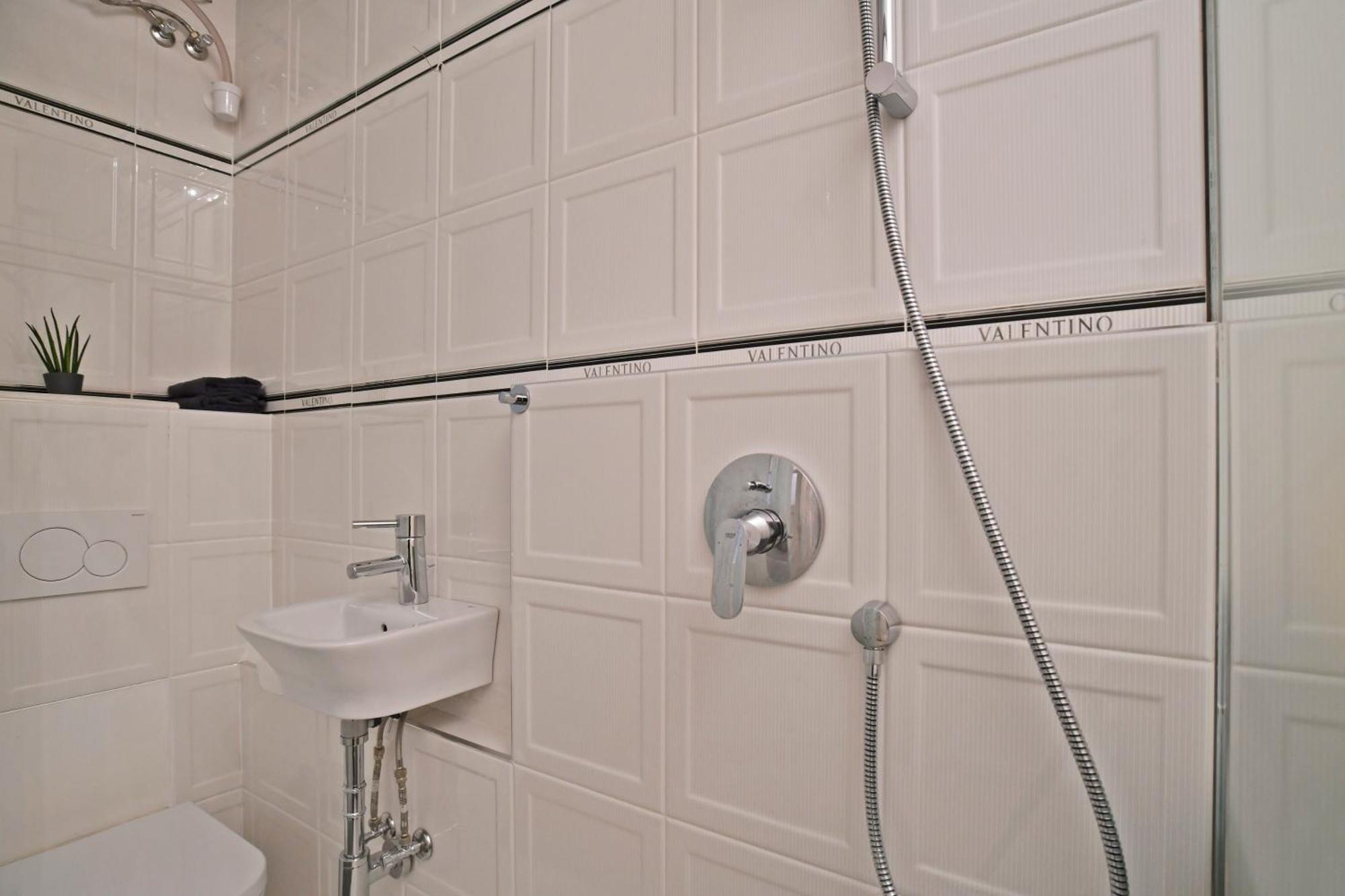 Luxuryflat Near Centre On118 Sqm, 3Br,2Bth,8Bed,Ac Apartment Budapesta Exterior foto